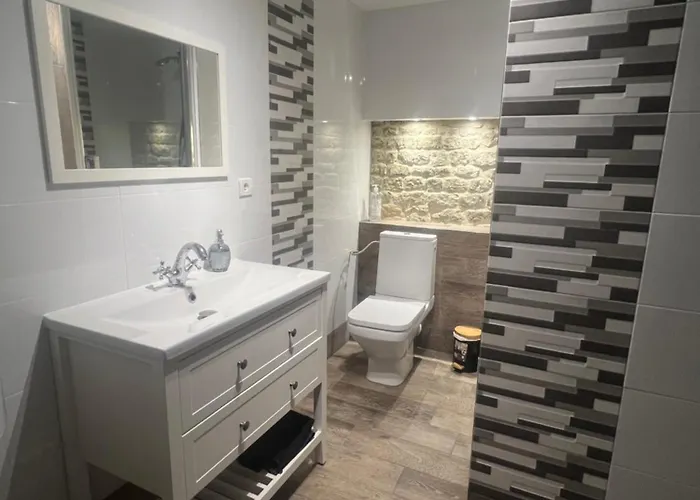 1 Château Bellenau * Saint-Come-du-Mont