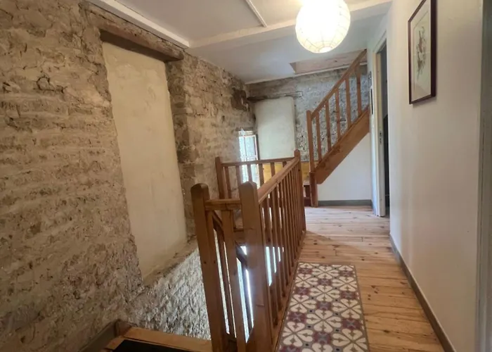 1 Chateau Bellenau Saint-Come-du-Mont